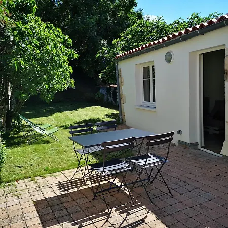 Un Jardin Sur Le Toit - *