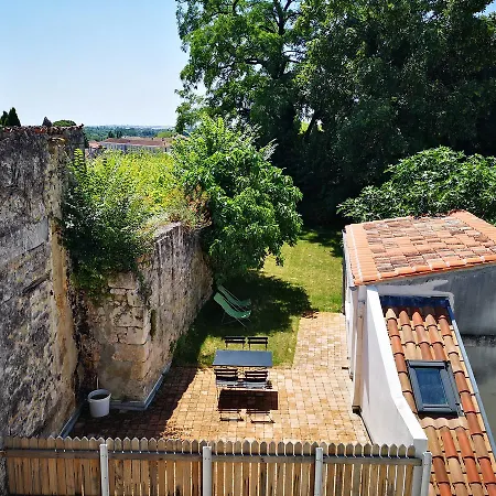 Apartment Un Jardin Sur Le Toit - Saintes